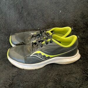 Saucony kids running shoes, size 2.5.